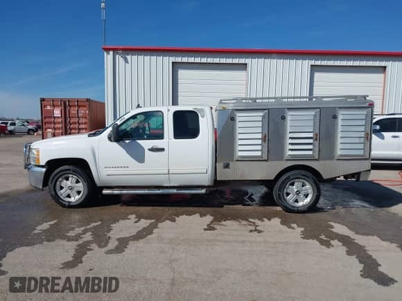 2012 Chevrolet Silverado 1500 LT with VIN 1GCRKSE06CZ198069, listed as a IAAI auction lot 41831860 with 125,511 mi miles and . Bid and sale history available at DreamBid. Image 14.