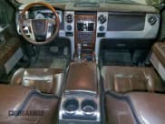 ✅ 2009 Ford F-150 XL • VIN: 1FTPW14VX9FB29897 • Lot: 91783075. Wystawiony na Copart z przebiegiem 148 292 mil. Bezpłatny archiwum sprzedaży aukcyjnych z USA i szczegółowy raport historii pojazdu na DreamBid. Zdjęcie 8.