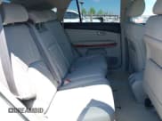 ✅ 2007 Lexus RX 350 • VIN: 2T2HK31U97C038452 • Lot: 42200344. Wystawiony na IAAI z przebiegiem 212 677 mil. Bezpłatny archiwum sprzedaży aukcyjnych z USA i szczegółowy raport historii pojazdu na DreamBid. Zdjęcie 8.