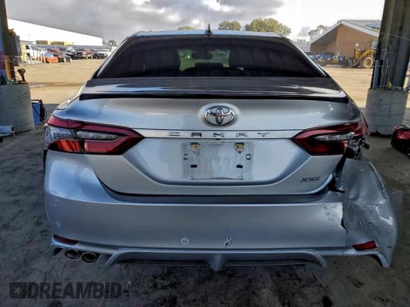 ✅ 2021 Toyota Camry XSE • VIN: 4T1K61AK4MU409030 • Lot: 94302385. Wystawiony na Copart z przebiegiem 56 130 mil. Bezpłatny archiwum sprzedaży aukcyjnych z USA i szczegółowy raport historii pojazdu na DreamBid. Zdjęcie 6.