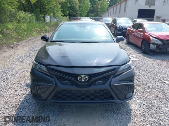 2023 Toyota Camry SE z VIN 4T1G11BKXPU101092, wystawiony jako IAAI lot #42396141 z przebiegiem 22 174 mil mil oraz . Historia ofert i sprzedaży dostępna na DreamBid. Obrazek 12.