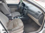 ✅ 2011 Ford Fusion SE • VIN: 3FAHP0HG6BR164197 • Lot: 42337461. Wystawiony na IAAI z przebiegiem 168 508 mil. Bezpłatny archiwum sprzedaży aukcyjnych z USA i szczegółowy raport historii pojazdu na DreamBid. Zdjęcie 5.