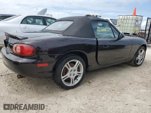 ✅ 2004 Mazda MX-5 Miata Cloth • VIN: JM1NB353740409655 • Lot: 74809504. Wystawiony na Copart z przebiegiem Nie podano. Bezpłatny archiwum sprzedaży aukcyjnych z USA i szczegółowy raport historii pojazdu na DreamBid. Zdjęcie 3.