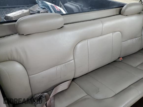 ✅ 1998 GMC Sierra 2500 • VIN: 1GTGC29R3WE533233 • Лот: 56223535. Опубликован ранее на Copart с пробегом 171 217 миль. Бесплатный доступ к архиву аукционных продаж из США и подробный отчёт об истории автомобиля на DreamBid. Изображение 10.