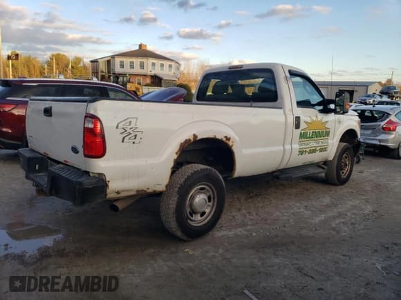 ✅ 2015 Ford F-350 XL • VIN: 1FTBF3B65FEB74202 • Lot: 84150464. Wystawiony na Copart z przebiegiem 202 213 mil. Bezpłatny archiwum sprzedaży aukcyjnych z USA i szczegółowy raport historii pojazdu na DreamBid. Zdjęcie 3.