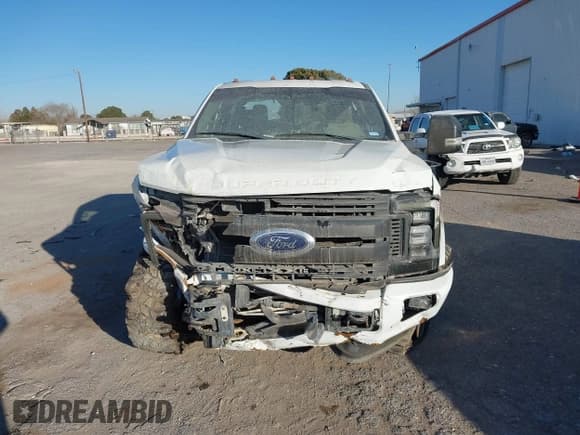 ✅ 2017 Ford F-250 Lariat • VIN: 1FT7W2BT3HEF21695 • Лот: 41321439. Опубликован ранее на IAAI с пробегом 136 063 миль. Бесплатный доступ к архиву аукционных продаж из США и подробный отчёт об истории автомобиля на DreamBid. Изображение 12.