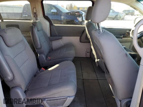 ✅ 2009 Chrysler Town & Country LX • VIN: 2A8HR44E79R561233 • Lot: 90705535. Wystawiony na Copart z przebiegiem 244 257 mil. Bezpłatny archiwum sprzedaży aukcyjnych z USA i szczegółowy raport historii pojazdu na DreamBid. Zdjęcie 11.