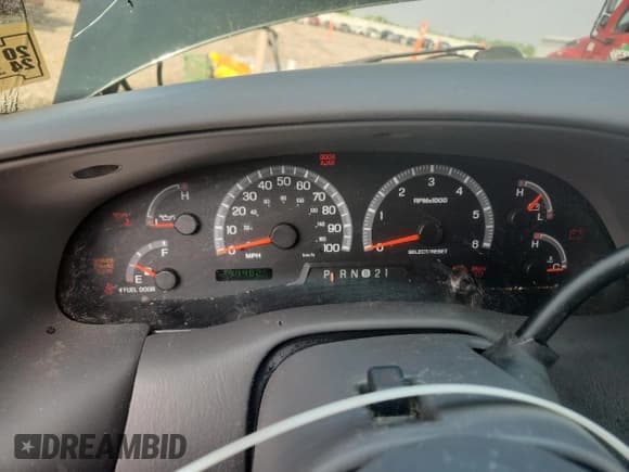 ✅ 2004 Ford F-150 XL • VIN: 2FTRX18W54CA14038 • Лот: 59597235. Опубликован ранее на Copart с пробегом 299 482 миль. Бесплатный доступ к архиву аукционных продаж из США и подробный отчёт об истории автомобиля на DreamBid. Изображение 9.