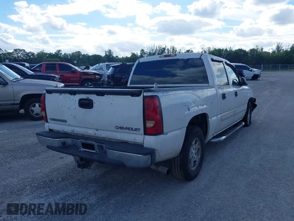 ✅ 2004 Chevrolet Silverado 1500 LT • VIN: 2GCEC13T241402685 • Лот: 43560172. Опубликован ранее на IAAI с пробегом 401 000 миль. Бесплатный доступ к архиву аукционных продаж из США и подробный отчёт об истории автомобиля на DreamBid. Изображение 4.