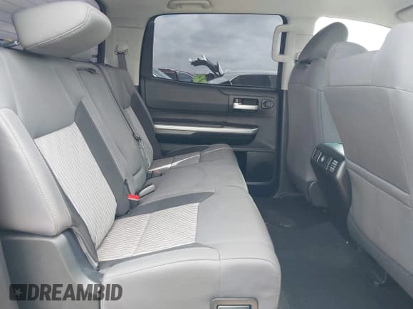 ✅ 2016 Toyota Tundra SR5 • VIN: 5TFEM5F13GX109478 • Lot: 41465449. Listed on IAAI with 99,052 mi. Free auction sales archive from the USA and detailed vehicle history report at DreamBid. Image 8.