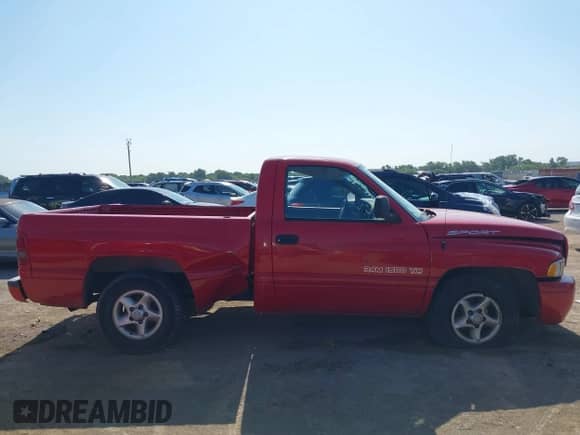 2001 Dodge 1500 with VIN 1B7HC16Z11S735176, listed as a IAAI auction lot 42701943 with 268,564 mi miles and . Bid and sale history available at DreamBid. Image 12.