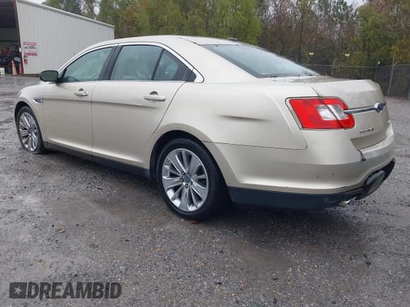✅ 2010 Ford Taurus Limited • VIN: 1FAHP2FW6AG103931 • Лот: 43865912. Опубликован ранее на IAAI с пробегом 189 104 миль. Бесплатный доступ к архиву аукционных продаж из США и подробный отчёт об истории автомобиля на DreamBid. Изображение 3.