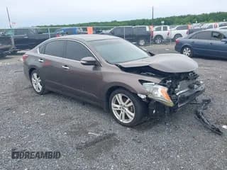 ✅ 2013 Nissan Altima SL • VIN: 1N4BL3AP7DC155832 • Lot: 42284875. Wystawiony na IAAI z przebiegiem 109 140 mil. Bezpłatny archiwum sprzedaży aukcyjnych z USA i szczegółowy raport historii pojazdu na DreamBid. Zdjęcie 1.