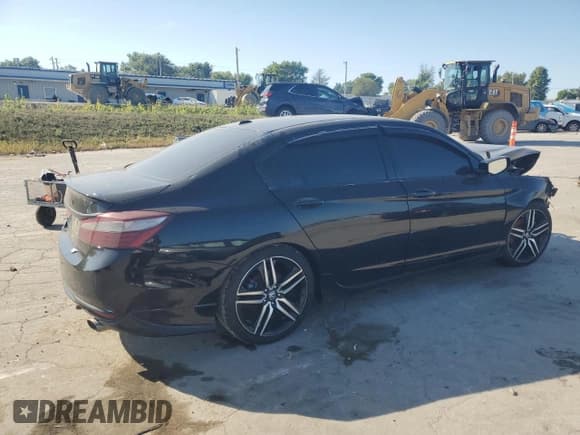 ✅ 2017 Honda Accord Touring • VIN: 1HGCR3F9XHA002761 • Lot: 64825055. Wystawiony na Copart z przebiegiem Nie podano. Bezpłatny archiwum sprzedaży aukcyjnych z USA i szczegółowy raport historii pojazdu na DreamBid. Zdjęcie 3.