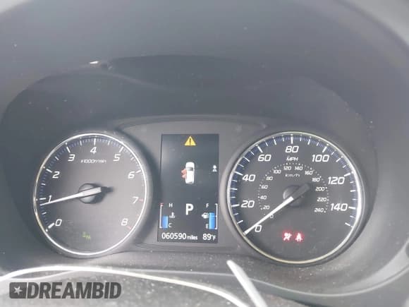 ✅ 2018 Mitsubishi Outlander SE • VIN: JA4AD3A37JZ011734 • Lot: 43158308. Wystawiony na IAAI z przebiegiem 60 590 mil. Bezpłatny archiwum sprzedaży aukcyjnych z USA i szczegółowy raport historii pojazdu na DreamBid. Zdjęcie 7.