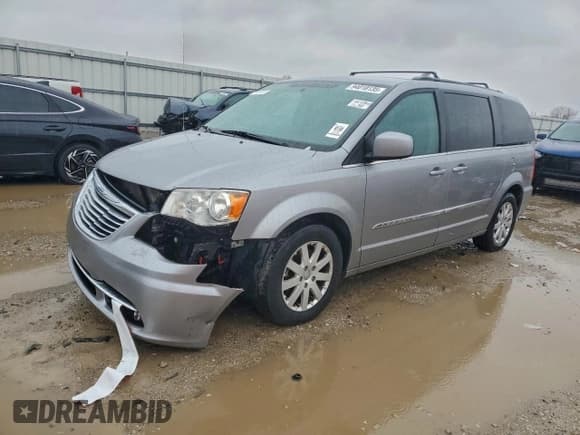 ✅ 2016 Chrysler Town & Country Touring • VIN: 2C4RC1BG5GR212701 • Lot: 94018135. Listed on Copart with 173,795 mi. Free auction sales archive from the USA and detailed vehicle history report at DreamBid. Image 1.