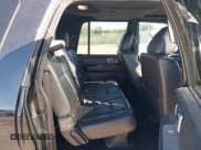 ✅ 2009 Lincoln Navigator • VIN: 5LMFL28549LJ01303 • Lot: 43490477. Wystawiony na IAAI z przebiegiem 192 889 mil. Bezpłatny archiwum sprzedaży aukcyjnych z USA i szczegółowy raport historii pojazdu na DreamBid. Zdjęcie 8.