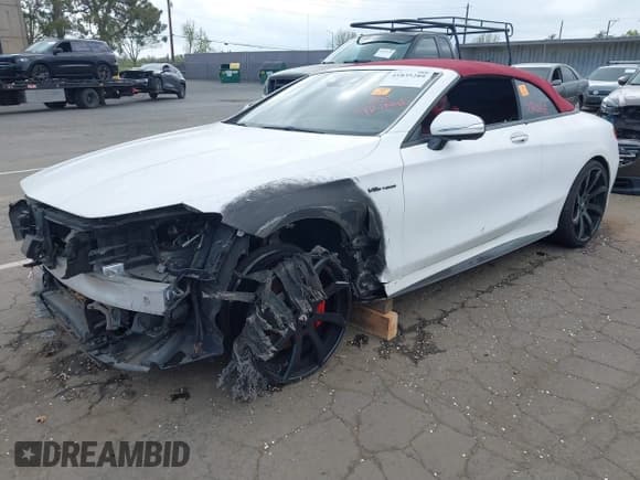 ✅ 2017 Mercedes-Benz S 63 AMG • VIN: WDDXK7JB8HA019439 • Lot: 41835289. Wystawiony na IAAI z przebiegiem Nie podano. Bezpłatny archiwum sprzedaży aukcyjnych z USA i szczegółowy raport historii pojazdu na DreamBid. Zdjęcie 2.