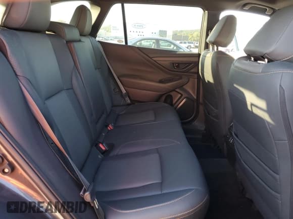 ✅ 2024 Subaru Outback Wilderness • VIN: 4S4BTGUD9R3102670 • Lot: 85174235. Listed on Copart with 45,468 mi. Free auction sales archive from the USA and detailed vehicle history report at DreamBid. Image 11.