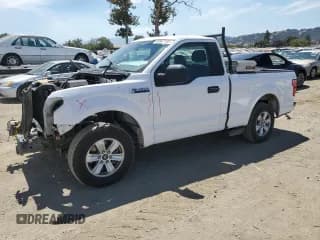 ✅ 2018 Ford F-150 XL • VIN: 1FTMF1CP2JKE25806 • Lot: 69967395. Wystawiony na Copart z przebiegiem 141 718 mil. Bezpłatny archiwum sprzedaży aukcyjnych z USA i szczegółowy raport historii pojazdu na DreamBid. Zdjęcie 1.