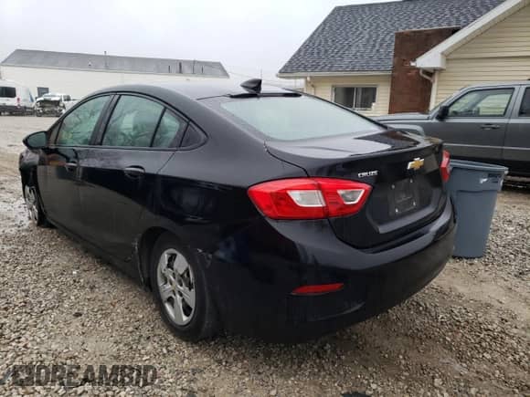 2017 Chevrolet Cruze LS z VIN 1G1BC5SM4H7210755, wystawiony jako Copart lot #66201202 z przebiegiem 48 259 mil mil oraz . Historia ofert i sprzedaży dostępna na DreamBid. Obrazek 3.