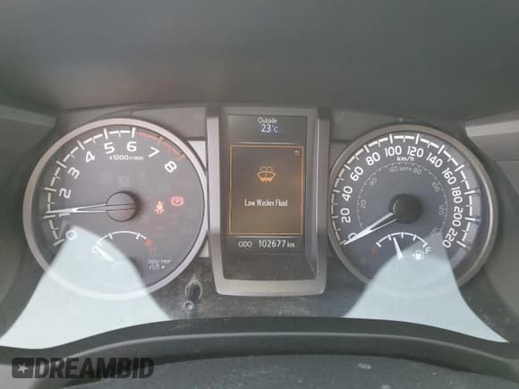 ✅ 2018 Toyota Tacoma SR5 • VIN: 5TFSZ5AN9JX141602 • Lot: 61573115. Listed on Copart with 102,677 mi. Free auction sales archive from the USA and detailed vehicle history report at DreamBid. Image 9.