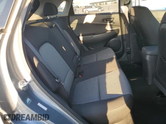 ✅ 2018 Hyundai Kona SEL • VIN: KM8K22AA4JU137499 • Лот: 71777324. Опубликован ранее на Copart с пробегом 101 691 миль. Бесплатный доступ к архиву аукционных продаж из США и подробный отчёт об истории автомобиля на DreamBid. Изображение 11.