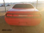 ✅ 2010 Dodge Challenger R/T Classic • VIN: 2B3CJ5DTXAH111536 • Lot: 84242134. Wystawiony na Copart z przebiegiem Nie podano. Bezpłatny archiwum sprzedaży aukcyjnych z USA i szczegółowy raport historii pojazdu na DreamBid. Zdjęcie 6.