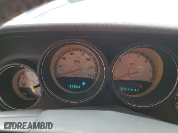 ✅ 2009 Dodge Challenger SE • VIN: 2B3LJ44V79H522769 • Lot: 49964414. Wystawiony na Copart z przebiegiem 193 953 mil. Bezpłatny archiwum sprzedaży aukcyjnych z USA i szczegółowy raport historii pojazdu na DreamBid. Zdjęcie 9.