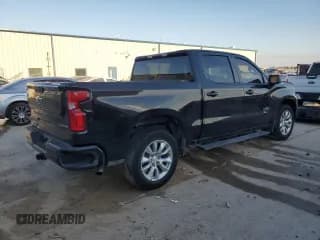 ✅ 2021 Chevrolet Silverado 1500 Custom • VIN: 3GCPWBEK2MG430679 • Lot: 71278584. Wystawiony na Copart z przebiegiem 113 147 mil. Bezpłatny archiwum sprzedaży aukcyjnych z USA i szczegółowy raport historii pojazdu na DreamBid. Zdjęcie 3.