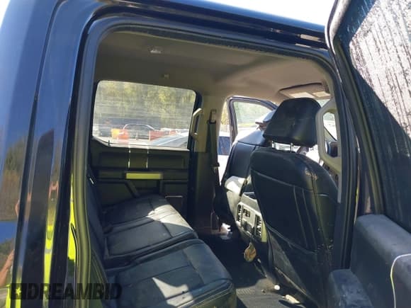 ✅ 2021 Ford F-250 XL • VIN: 1FT7W2BT1MED69541 • Lot: 40546067. Wystawiony na IAAI z przebiegiem Nie podano. Bezpłatny archiwum sprzedaży aukcyjnych z USA i szczegółowy raport historii pojazdu na DreamBid. Zdjęcie 8.