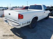 ✅ 2000 Chevrolet S-10 LS • VIN: 1GCCS14W4YK287726 • Лот: 42889053. Опубликован ранее на IAAI с пробегом 126 653 миль. Бесплатный доступ к архиву аукционных продаж из США и подробный отчёт об истории автомобиля на DreamBid. Изображение 4.