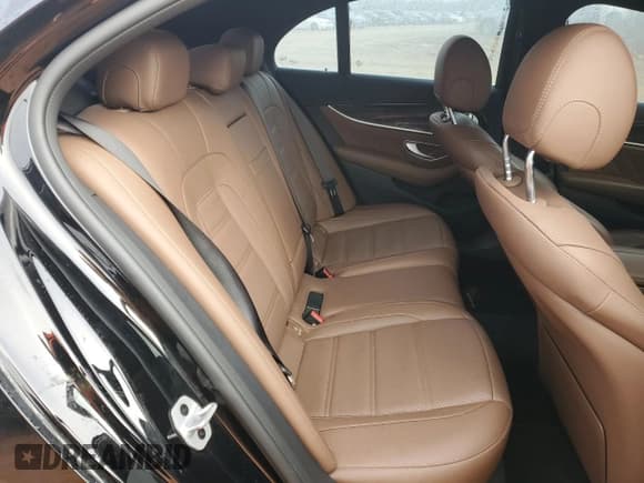 ✅ 2023 Mercedes-Benz E 53 AMG • VIN: W1KZF6BB8PB166939 • Лот: 87003684. Опубликован ранее на Copart с пробегом 19 062 миль. Бесплатный доступ к архиву аукционных продаж из США и подробный отчёт об истории автомобиля на DreamBid. Изображение 10.