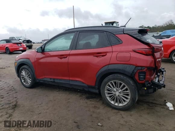 ✅ 2021 Hyundai Kona SEL • VIN: KM8K22AA4MU609771 • Лот: 77081903. Опубликован ранее на Copart с пробегом 42 033 миль. Бесплатный доступ к архиву аукционных продаж из США и подробный отчёт об истории автомобиля на DreamBid. Изображение 2.
