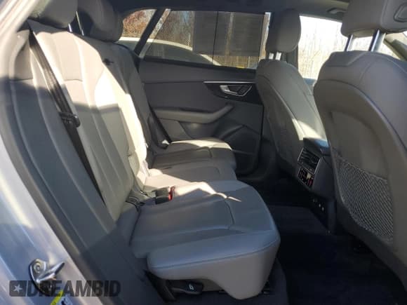 ✅ 2019 Audi Q8 Prestige • VIN: WA1FVAF1XKD023583 • Lot: 92358225. Listed on Copart with 111,502 mi. Free auction sales archive from the USA and detailed vehicle history report at DreamBid. Image 11.