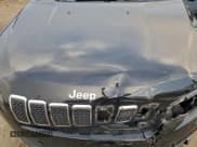 ✅ 2019 Jeep Cherokee Latitude Plus • VIN: 1C4PJLLB9KD146001 • Lot: 94180155. Wystawiony na Copart z przebiegiem 99 112 mil. Bezpłatny archiwum sprzedaży aukcyjnych z USA i szczegółowy raport historii pojazdu na DreamBid. Zdjęcie 12.