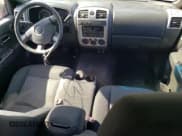 ✅ 2008 Chevrolet Colorado 1LT • VIN: 1GCDT39E388224627 • Лот: 69104704. Опубликован ранее на Copart с пробегом 137 638 миль. Бесплатный доступ к архиву аукционных продаж из США и подробный отчёт об истории автомобиля на DreamBid. Изображение 8.