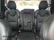 ✅ 2017 Volvo XC90 Momentum • VIN: YV4102XK5H1106115 • Lot: 60955765. Wystawiony na Copart z przebiegiem 89 599 mil. Bezpłatny archiwum sprzedaży aukcyjnych z USA i szczegółowy raport historii pojazdu na DreamBid. Zdjęcie 10.