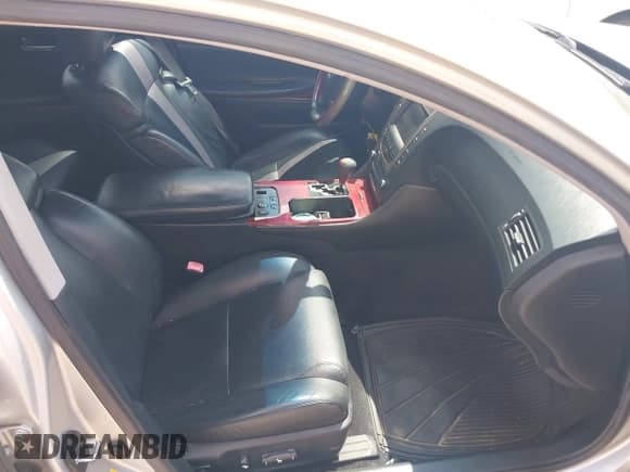 ✅ 2006 Lexus GS 300 • VIN: JTHBH96S165025482 • Lot: 43152602. Listed on IAAI with 189,021 mi. Free auction sales archive from the USA and detailed vehicle history report at DreamBid. Image 5.