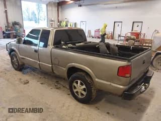 ✅ 2002 Chevrolet S-10 LS • VIN: 1GCDT19WX28127512 • Лот: 41708908. Опубликован ранее на IAAI с пробегом 214 549 миль. Бесплатный доступ к архиву аукционных продаж из США и подробный отчёт об истории автомобиля на DreamBid. Изображение 3.
