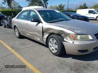 2008 Hyundai Sonata GLS z VIN 5NPET46F78H327400, wystawiony jako IAAI lot #43366873 z przebiegiem 126 250 mil mil oraz . Historia ofert i sprzedaży dostępna na DreamBid. Obrazek 6.