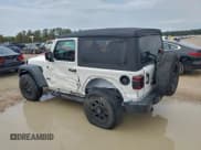 ✅ 2022 Jeep Wrangler Sport S • VIN: 1C4GJXAN1NW182066 • Lot: 93275935. Wystawiony na Copart z przebiegiem 41 233 mil. Bezpłatny archiwum sprzedaży aukcyjnych z USA i szczegółowy raport historii pojazdu na DreamBid. Zdjęcie 2.