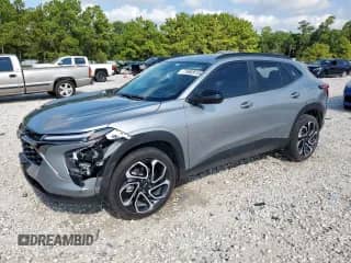 2025 Chevrolet Trax 2RS с VIN KL77LJEP1SC009404, выставлен на аукционе Copart как лот 71652615 с пробегом 26 741 миль миль и Списание • Salvage title. История ставок и продаж доступна на DreamBid. Изображение 1.