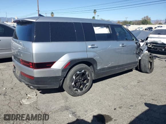 ✅ 2024 Hyundai Santa Fe SE • VIN: 5NMP14GLXRH044720 • Lot: 90543135. Wystawiony na Copart z przebiegiem 41 916 mil. Bezpłatny archiwum sprzedaży aukcyjnych z USA i szczegółowy raport historii pojazdu na DreamBid. Zdjęcie 3.