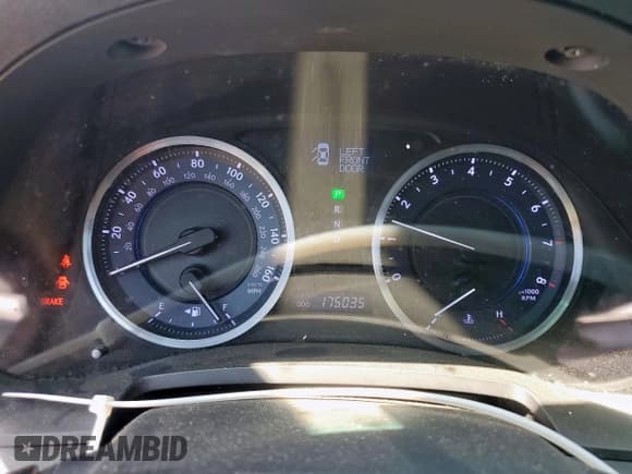 ✅ 2012 Lexus IS 250 • VIN: JTHCF5C29C2035648 • Лот: 54065265. Опубликован ранее на Copart с пробегом 175 035 миль. Бесплатный доступ к архиву аукционных продаж из США и подробный отчёт об истории автомобиля на DreamBid. Изображение 9.