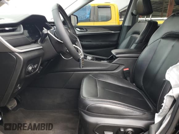 ✅ 2023 Jeep Grand Cherokee Limited • VIN: 1C4RJJBG5P8803175 • Lot: 63382395. Listed on Copart with 21,835 mi. Free auction sales archive from the USA and detailed vehicle history report at DreamBid. Image 7.