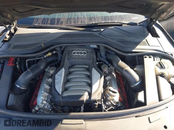 ✅ 2011 Audi A8 • VIN: WAUAVAFD1BN000811 • Lot: 43885239. Wystawiony na IAAI z przebiegiem 144 236 mil. Bezpłatny archiwum sprzedaży aukcyjnych z USA i szczegółowy raport historii pojazdu na DreamBid. Zdjęcie 10.