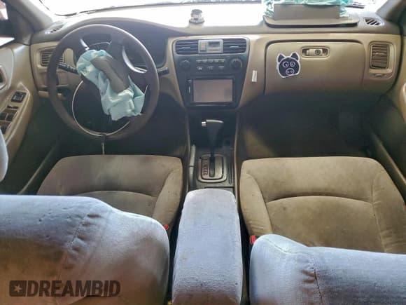 ✅ 2001 Honda Accord LX • VIN: 1HGCG56451A110118 • Lot: 94001595. Listed on Copart with 281,701 mi. Free auction sales archive from the USA and detailed vehicle history report at DreamBid. Image 8.