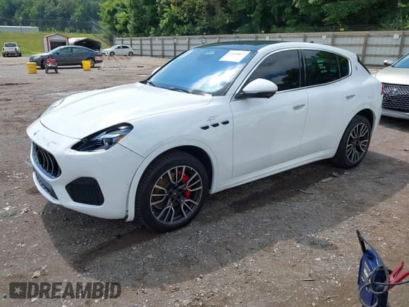 ✅ 2023 Maserati Grecale GT • VIN: ZN682AVA9P7438858 • Лот: 42610817. Опубликован ранее на IAAI с пробегом 6 574 миль. Бесплатный доступ к архиву аукционных продаж из США и подробный отчёт об истории автомобиля на DreamBid. Изображение 2.