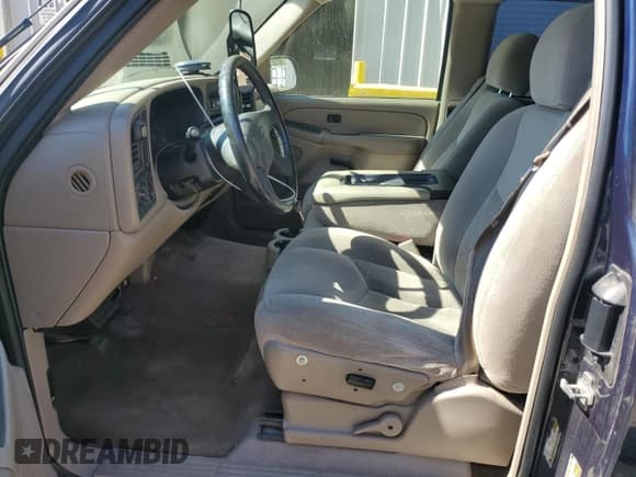 ✅ 2005 Chevrolet Silverado 1500 • VIN: 1GCEC19T65Z342846 • Лот: 75845054. Опубликован ранее на Copart с пробегом 173 814 миль. Бесплатный доступ к архиву аукционных продаж из США и подробный отчёт об истории автомобиля на DreamBid. Изображение 7.